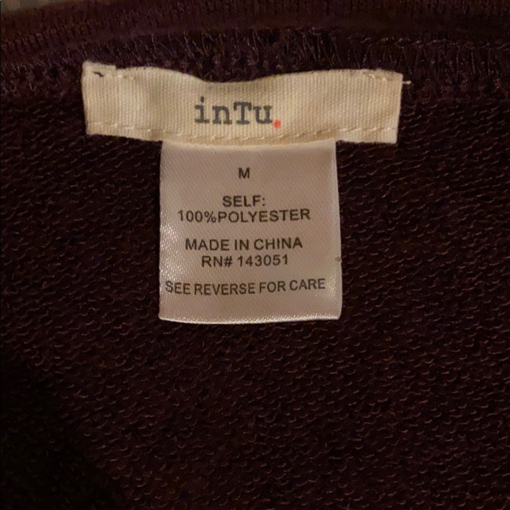 InTu Sweatshirt. R134 - Picture 5 of 5